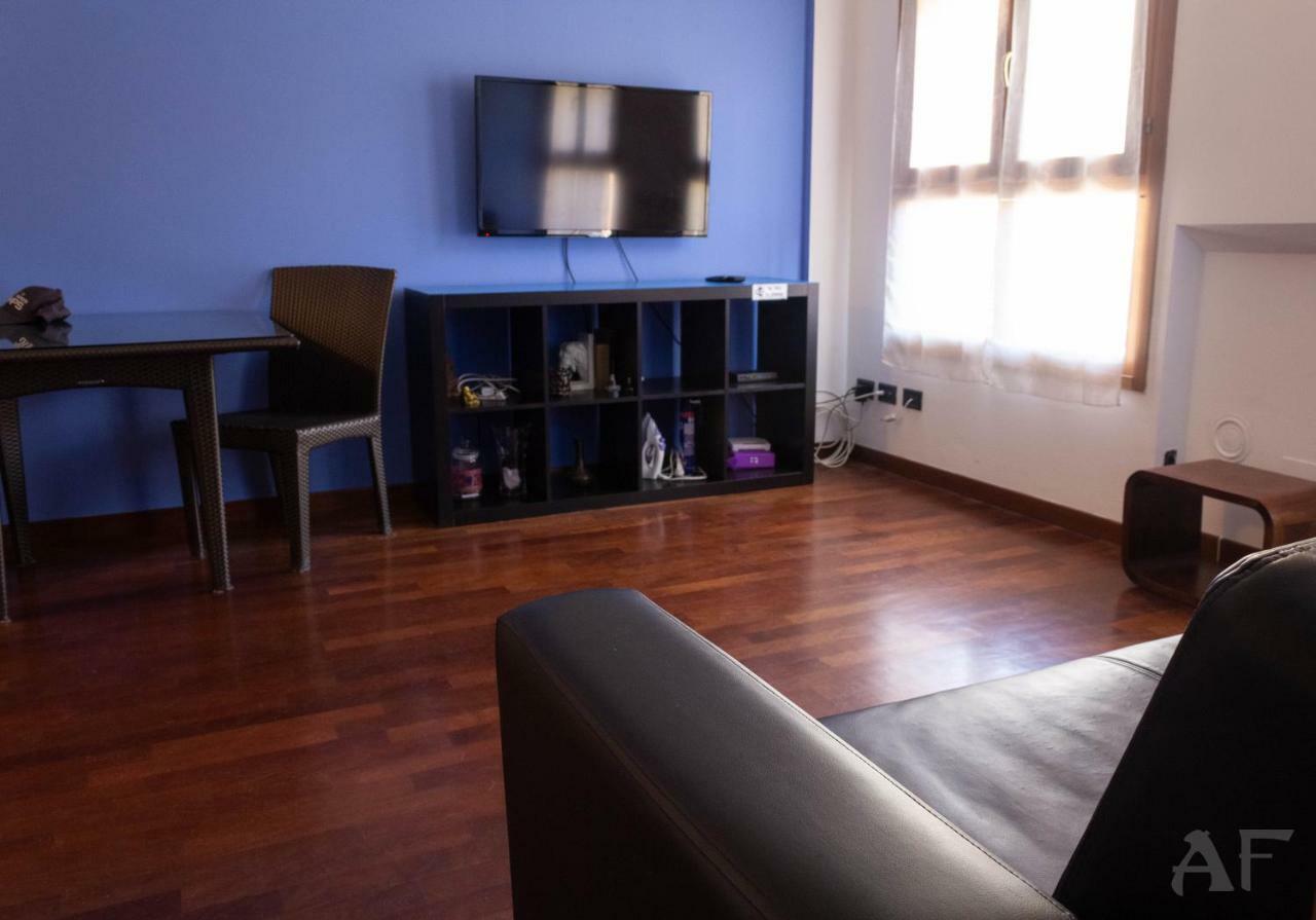 Апартаменты Corso San Gottardo - Darsena Flat Милан Экстерьер фото